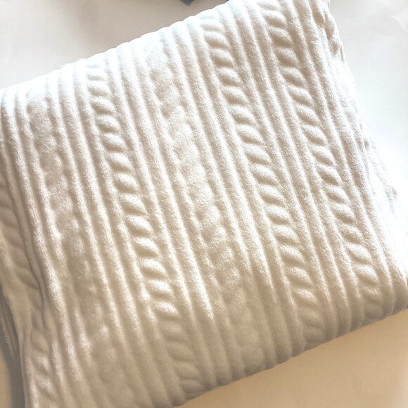 White Fleece Soft Fabric One Big Piece of Material 2 Meters Sewing Quilting - Picture 1 of 5